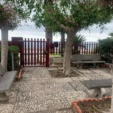 Albatros Fronte Spiaggia * SantʼAlessio Siculo